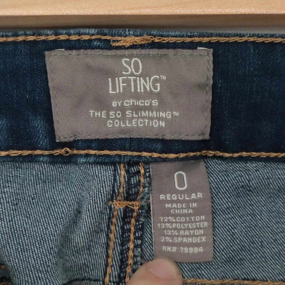 Chicos Sz 0 So Lifting So Slimming Jeans Womens Sz 4 (Sm) Dark Wash Straight Leg